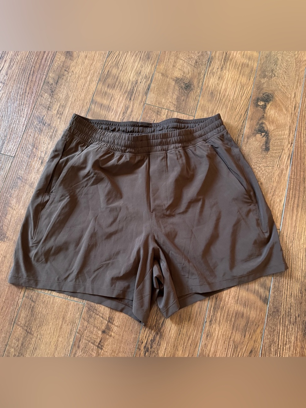 Lululemon Pace Breaker 5” Lined Shorts Brown Mens Large Running Gym Athletic